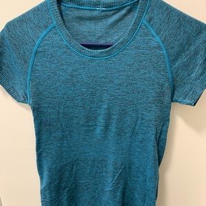 Lulu lemon tshirt